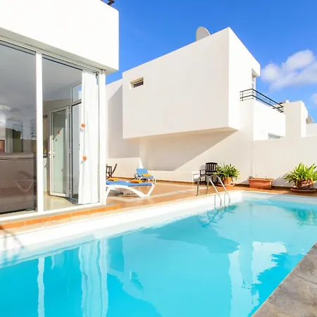 Villa Luis 4 *